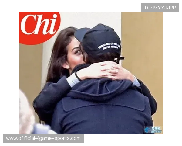 C罗疑似新恋情小号留言被扒,话题一路飙升 C罗疑似新恋情小号留言被扒,话题一路飙升