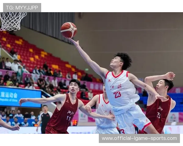 中国篮球比赛中临场换人策略与教练判断效率，篮球比赛中换人的时机